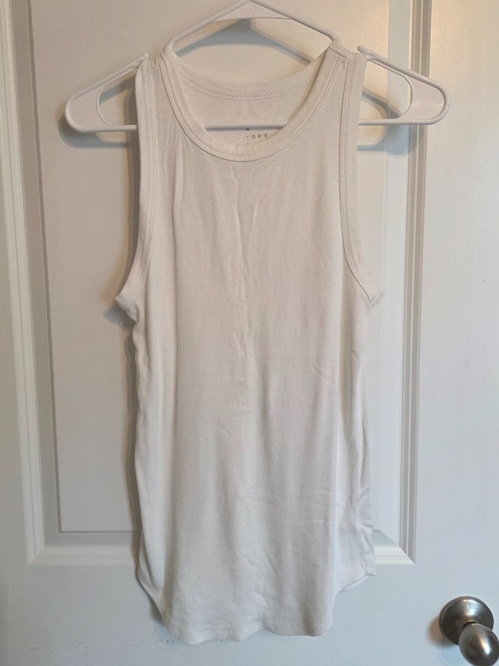 A New Day White Ribbed Fitted Tank Top - Size Large